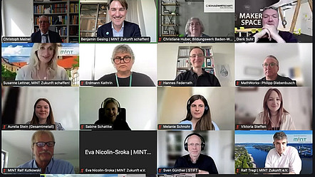 Screenshot der Zoom-Konferenz zur Sitzung: Auf dem Foto sind zu sehen (v.l.n.r.): Prof. Dr. Christoph Meinel, Benjamin Gesing, Christiane Huber, Dierk Suhr, Susanne Lettner, Kathrin Erdmann, Hannes Federrath, Philipp Diebenbusch, Aurelia Stein, Sabine Schattke, Melanie Schnohr, Viktoria Steffen, Ralf Kutkowski, Eva Nicolin-Sroka, Sven Günther, Ralf Tregl, Maximilian Dietz und Theresia Palenta.