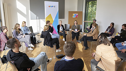 Fishbowl-Diskussionsrunde zum Thema ökologische Nachhalitgkeit und Digitalisierung.