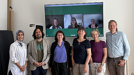 Gruppenfoto von links untere Reihe: Selcan Ipek-Ugay, Stefan Ullrich, Eva Kudrass, Christine Hennig, Cornelia Winter, Martin Schmitt, obere Reihe von links: Karolin Kappler, Kathrin Gerling, Nicole Wolf